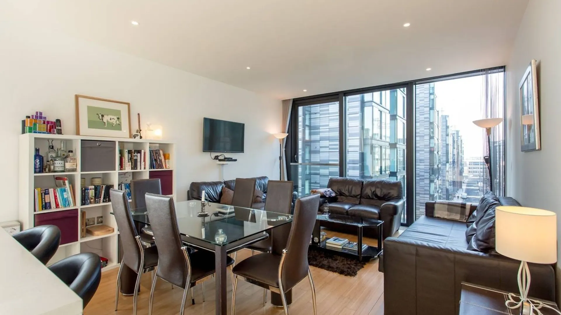 Luxury 2 Bedroom Quartermile Apartment Edinburgh